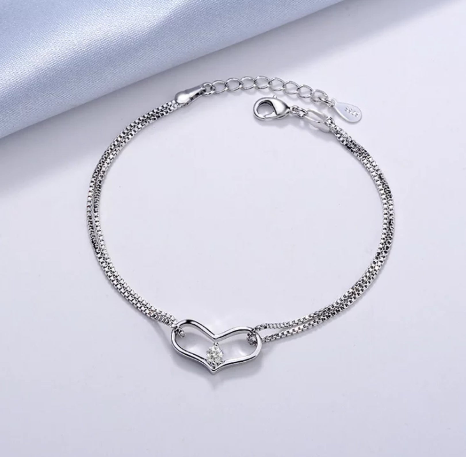 Zirconia heart bracelet flat