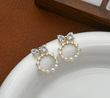 Load image into Gallery viewer, Pearl Bow Earrings (Gold)