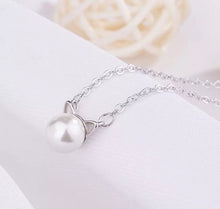 Load image into Gallery viewer, Pearl Cat Necklace