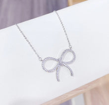 Load image into Gallery viewer, Big Bow Necklace