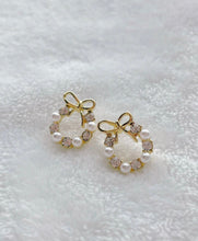 Load image into Gallery viewer, Bow Wreath Earrings