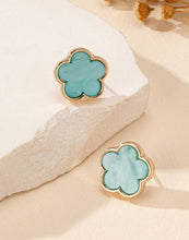 Load image into Gallery viewer, Aqua Flower Earrings