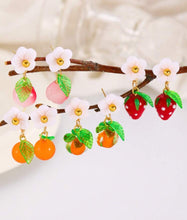 Load image into Gallery viewer, Strawberry White Flower Earrings