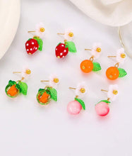 Load image into Gallery viewer, Strawberry White Flower Earrings